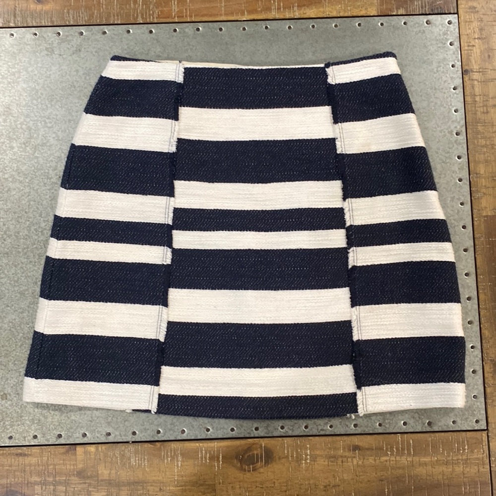 EUC LOFT blue and white tweed pencil skirt